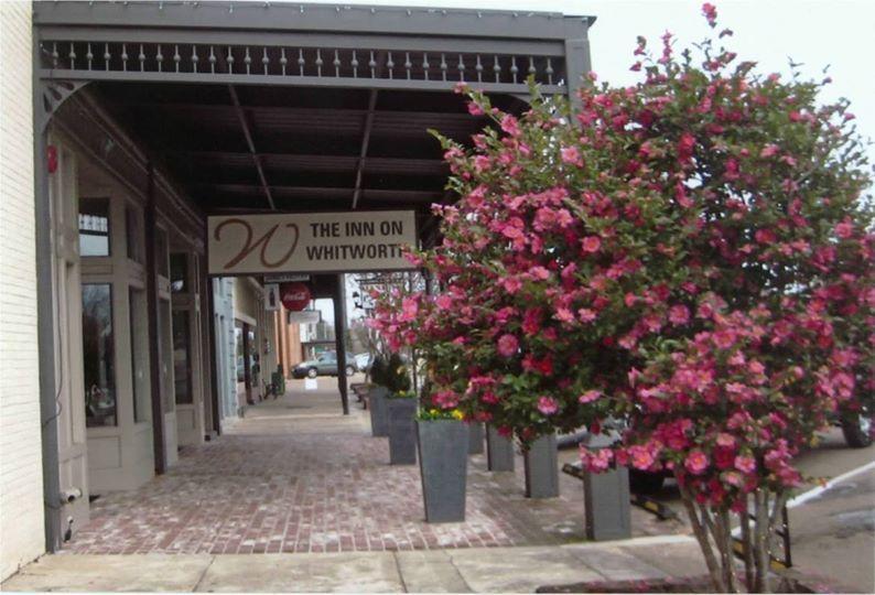The Inn On Whitworth Brookhaven Exterior photo